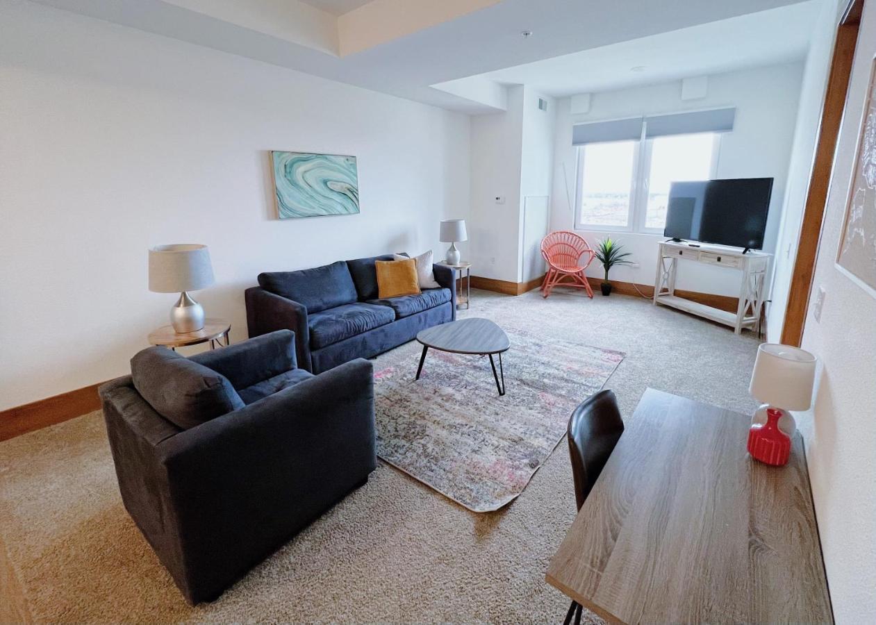 2Br Suite At The Grand Castle Pool Gym & Parking غراندفيل المظهر الخارجي الصورة